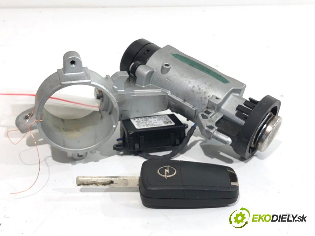 OPEL INSIGNIA A Kombi 2011 118 kW 2.0 CDTI 4x4 (35) 1956 spinačka 20939745 (Spínacia skrinka)