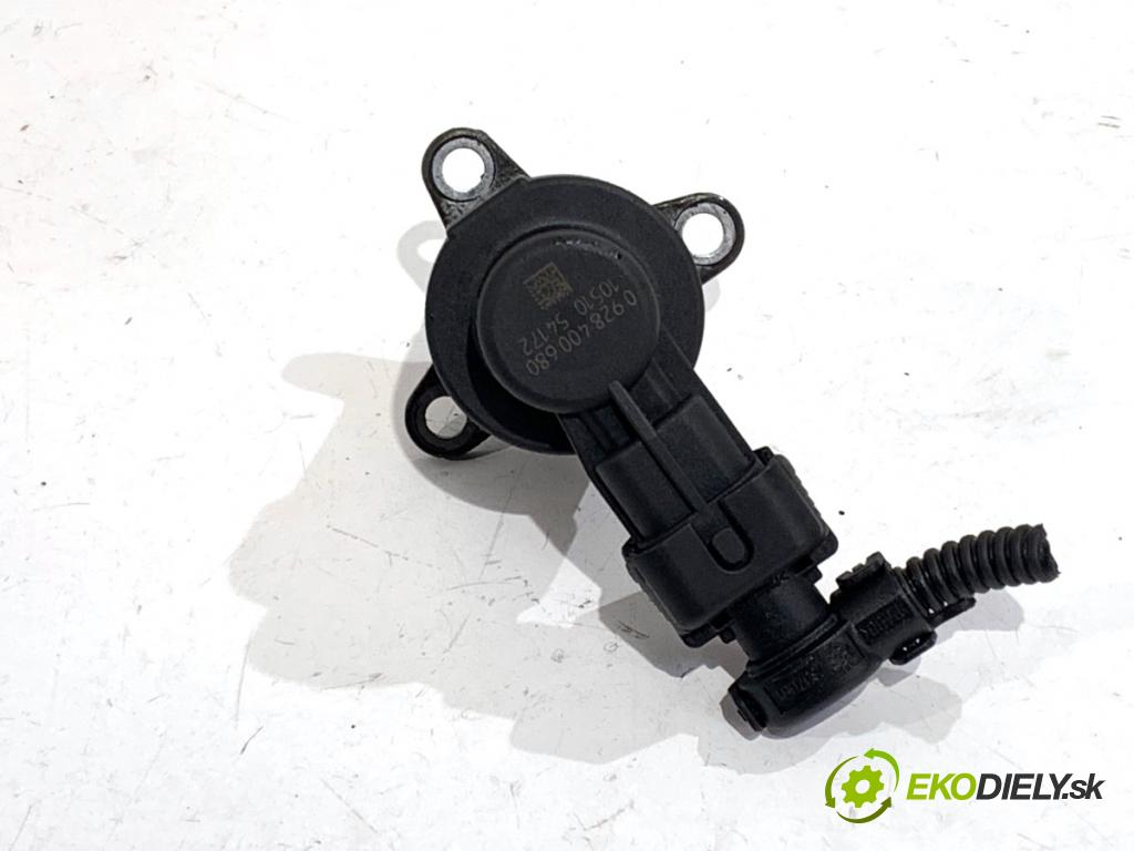 OPEL INSIGNIA A Kombi 2011 118 kW 2.0 CDTI 4x4 (35) 1956 Regulátor tlaku paliva 0928400680 (Palivový systém ostatní)