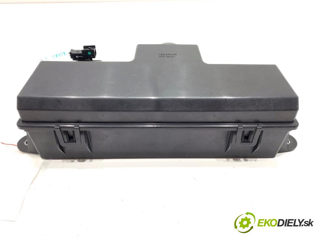 OPEL INSIGNIA A Kombi 2011 118 kW 2.0 CDTI 4x4 (35) 1956 Pumpa dverí kufra 13279362
