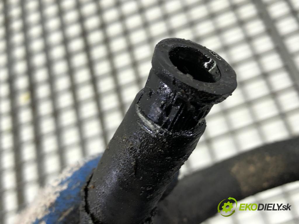 AUDI A4 B6 sedan 2001 132 kW 2.5 TDI quattro 2496 hadica servočerpadlo  (Rúrka servočerpadla)