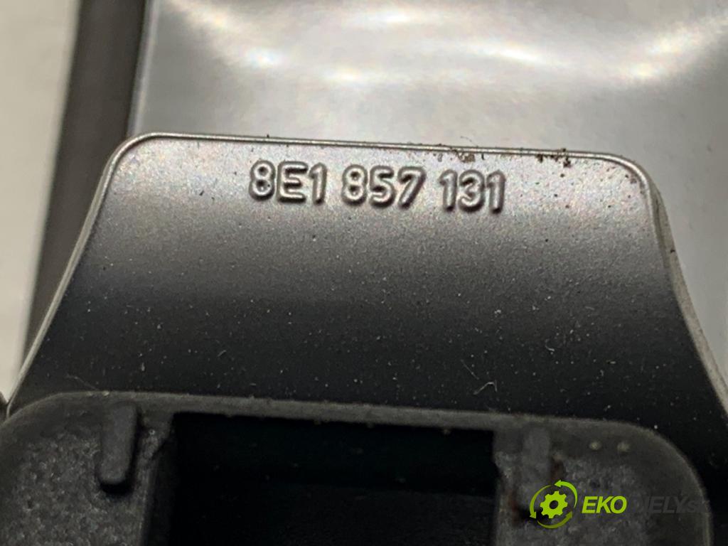 AUDI A4 B6 sedan 2001 132 kW 2.5 TDI quattro 2496 klika odkládací skříňka spolujezdce 8E1857131