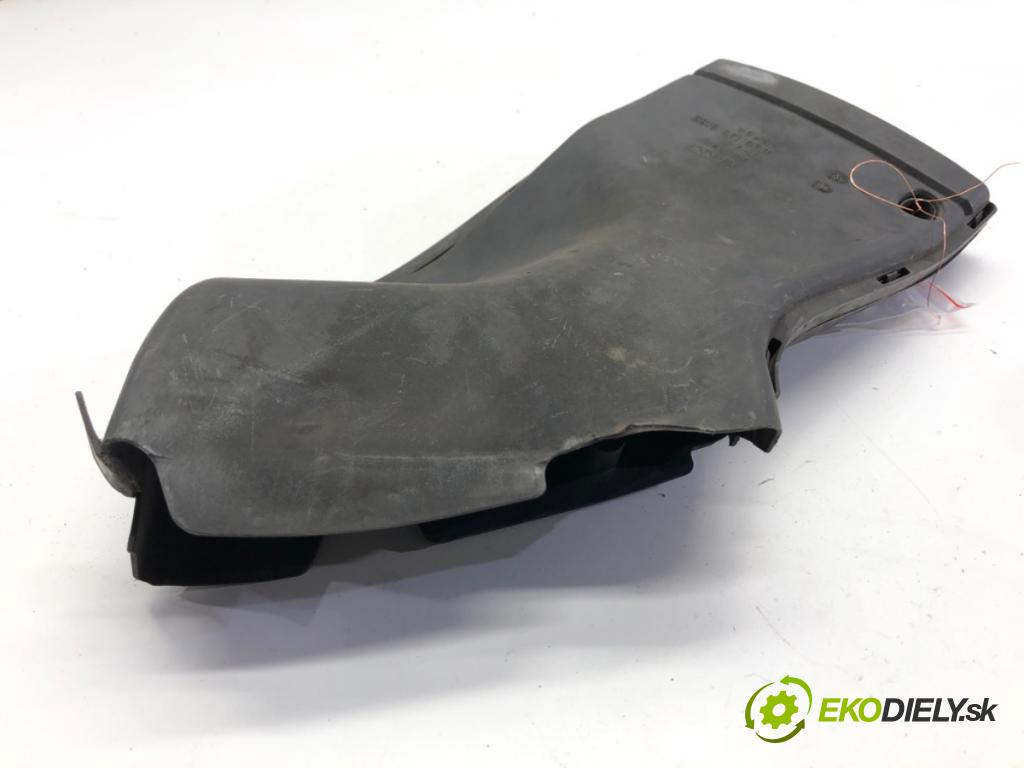 AUDI A4 B6 sedan 2001 132 kW 2.5 TDI quattro 2496 Rúra vzduchu 8E0129618E