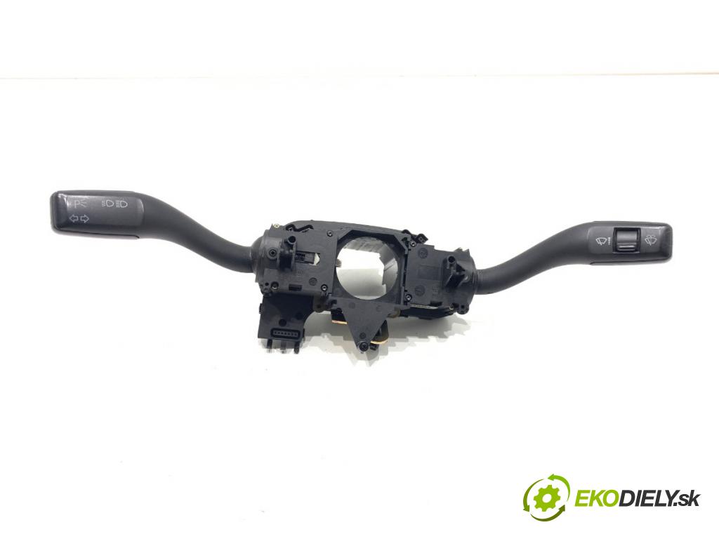 AUDI A4 B6 sedan 2001 132 kW 2.5 TDI quattro 2496 Prepínač kombinovaný 8E0953549N (Prepínacie páčky pod volantom)