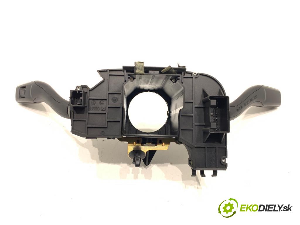 AUDI A4 B6 sedan 2001 132 kW 2.5 TDI quattro 2496 Prepínač kombinovaný 8E0953549N (Prepínacie páčky pod volantom)