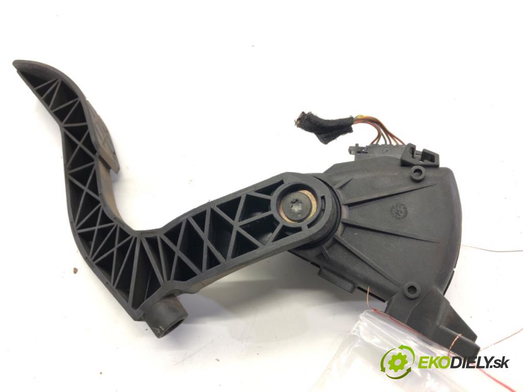 AUDI A4 B6 sedan 2001 132 kW 2.5 TDI quattro 2496 Potenciometer plynu 8E1721523 (Potenciometer plynového pedálu)