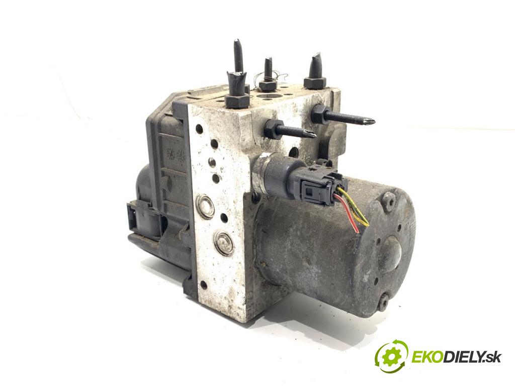AUDI A4 B6 sedan 2001 132 kW 2.5 TDI quattro 2496 Pumpa ABS 0265950012 (Pumpa ABS)