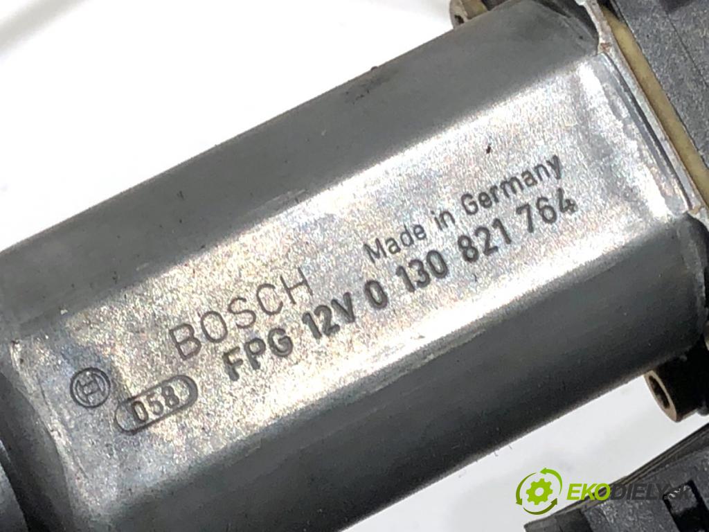 AUDI A4 B6 sedan 2001 132 kW 2.5 TDI quattro 2496 mechanismus okna pravý přední část 0130821764
