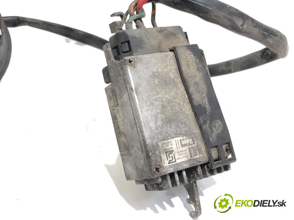AUDI A4 B6 sedan 2001 132 kW 2.5 TDI quattro 2496 ventilátor klimatizace MODUL: 8E0959501F