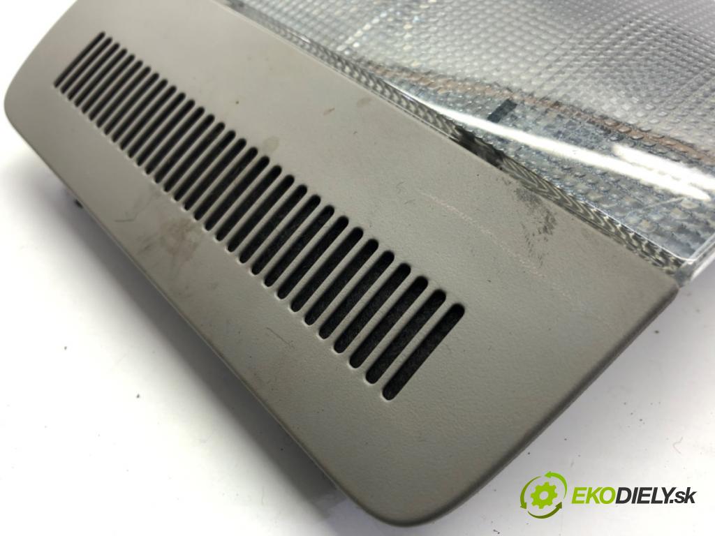 AUDI A4 B6 sedan 2001 132 kW 2.5 TDI quattro 2496 světlo stropní 8E0951177