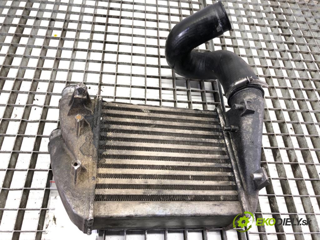 AUDI A4 B6 sedan 2001 132 kW 2.5 TDI quattro 2496 intercooler pravý 8E0145806D (Intercooler (chladič stlačeného vzduchu))