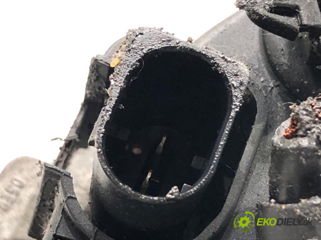 AUDI A4 B6 sedan 2001 132 kW 2.5 TDI quattro 2496 Alternátor  (Alternátor)