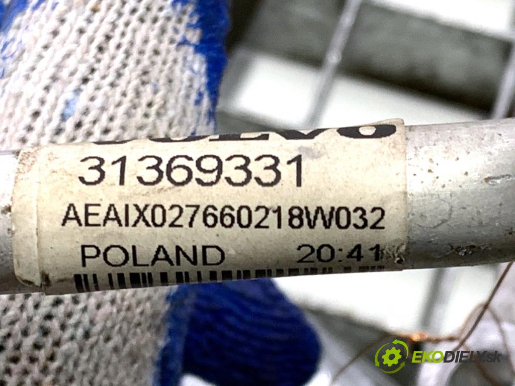 VOLVO V90 II Kombi 2018 110 kW D3 1969 rúrka klimatizace 31369331 (Trubka klimatizace)