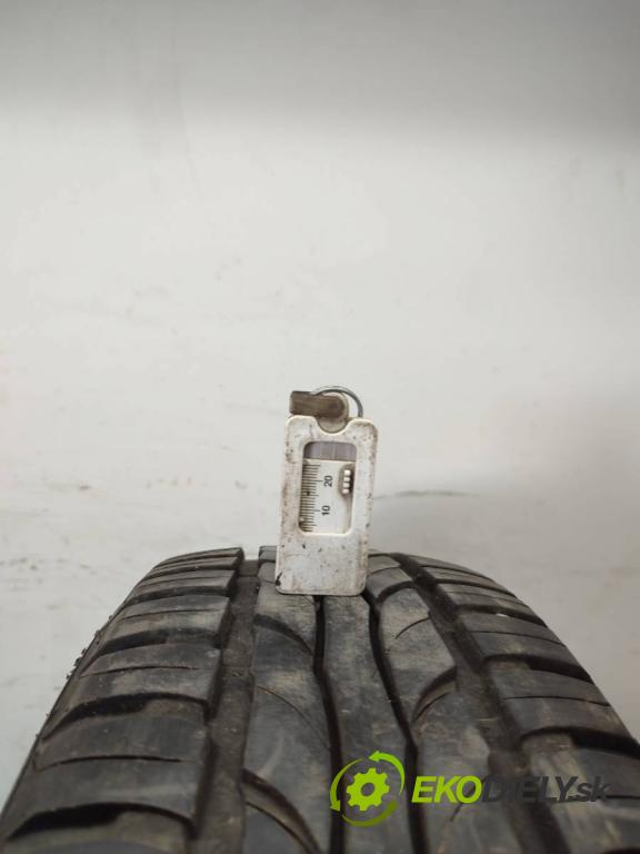 --- ---      PNEUMATIKA: 2X 185/60 15" DEBICA: