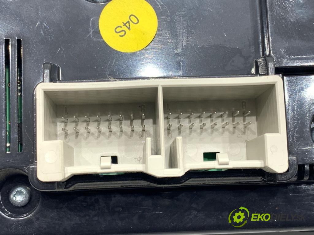 VW PASSAT B7 sedan 2014 103 kW 2.0 TDI 1968 Panel ovládania kúrenia 3AA907044BP (Prepínacie páčky pod volantom)