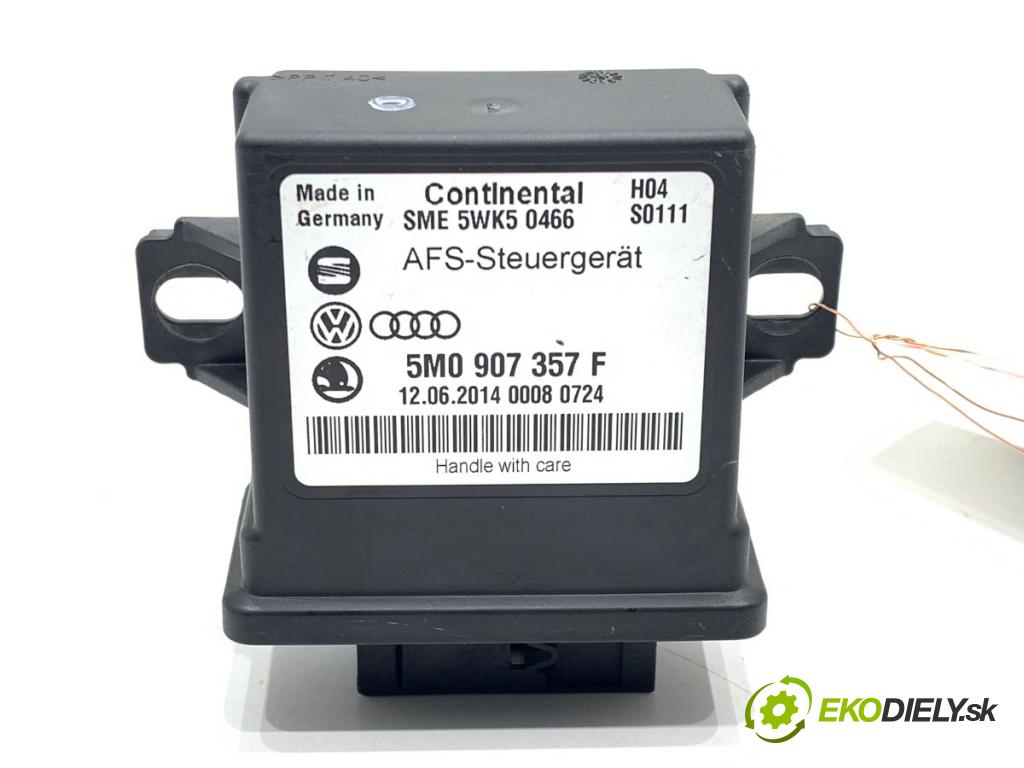 VW PASSAT B7 sedan 2014 103 kW 2.0 TDI 1968 Modul svetiel 5M0907357F (Riadiaca jednotka ostatné)
