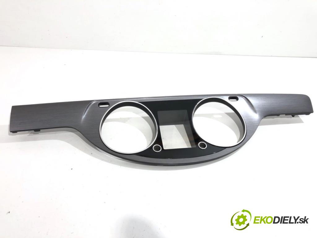 VW PASSAT B7 sedan 2014 103 kW 2.0 TDI 1968 lišty kryt 3AB858366D (Lišta)