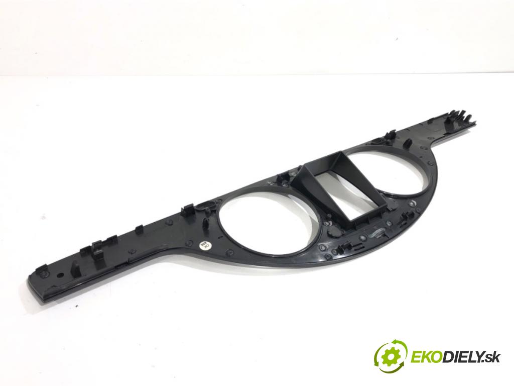 VW PASSAT B7 sedan 2014 103 kW 2.0 TDI 1968 lišty kryt 3AB858366D (Lišta)