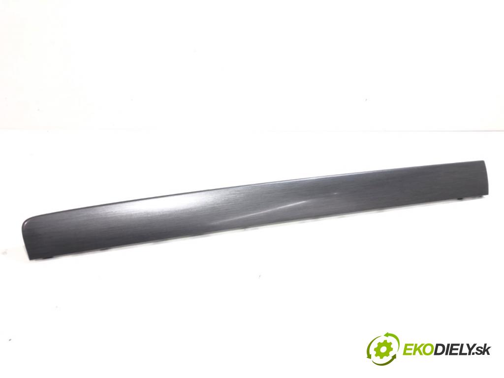 VW PASSAT B7 sedan 2014 103 kW 2.0 TDI 1968 lišty kryt 3AB858366D (Lišta)