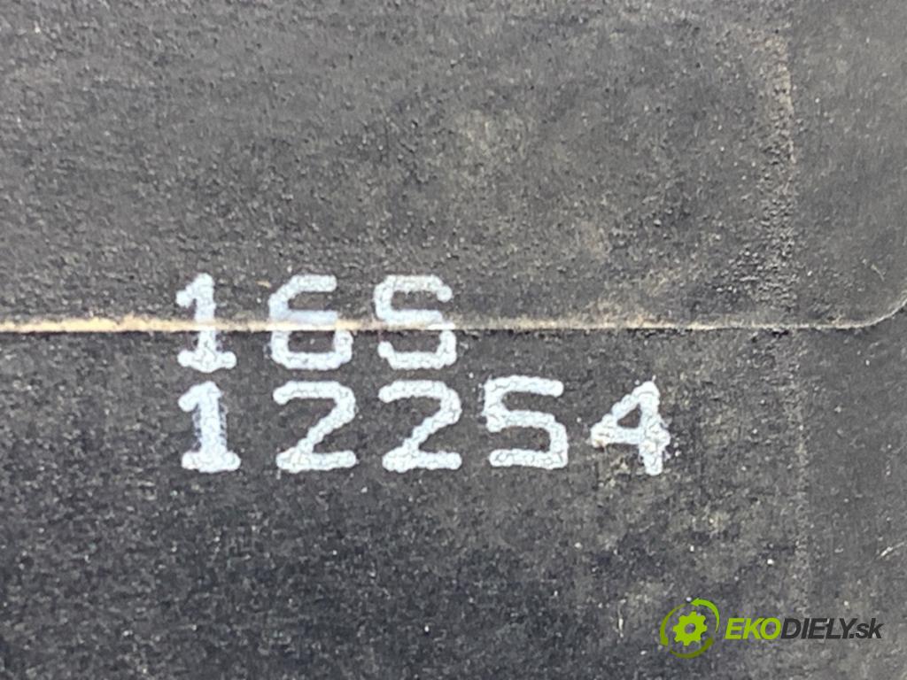 VW PASSAT B7 sedan 2014 103 kW 2.0 TDI 1968 klika vnejší levý přední část