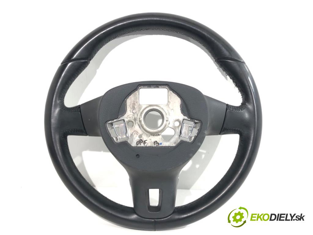 VW PASSAT B7 sedan 2014 103 kW 2.0 TDI 1968 Volant  (Volant)