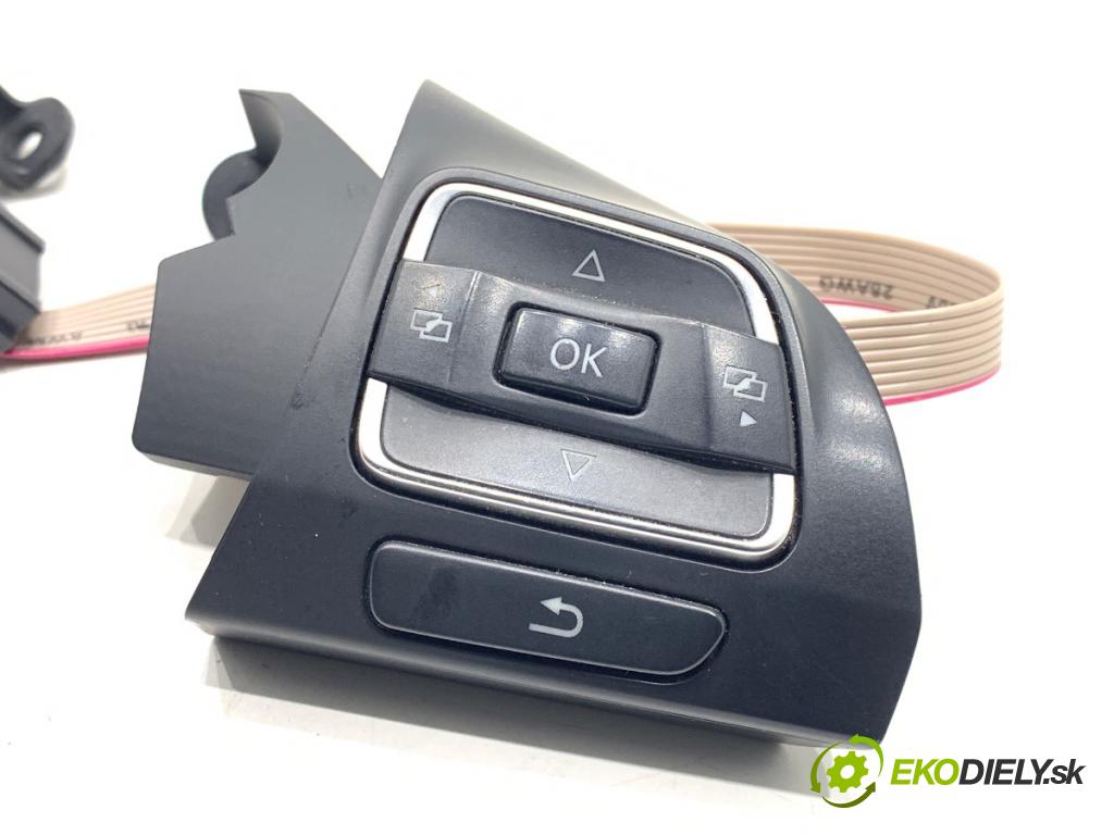VW PASSAT B7 sedan 2014 103 kW 2.0 TDI 1968 SPÍNAČE: volantu 3AA959702A