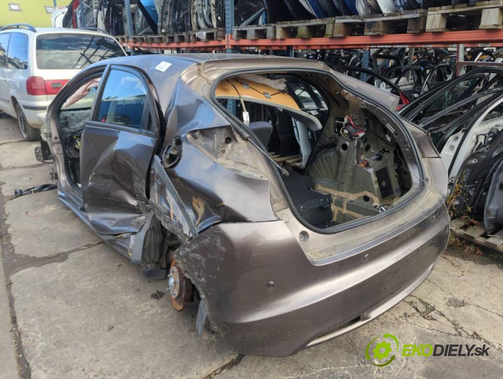 HONDA CIVIC IX liftback 2013 73 kW 1.4 i-VTEC (FK1) 1339 KAROSERIA ČTVRŤÁK blatník zadní část levý pravý práh střecha PODŁUŻNICA levý pravý