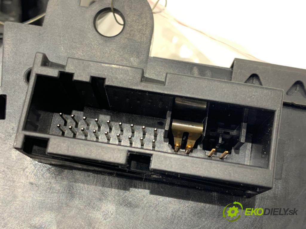 OPEL ASTRA H liftback 2005 77 kW 1.6 (L48) 1598 Prepínač kombinovaný 13197721 (Prepínacie páčky pod volantom)