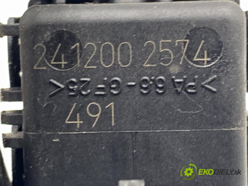 OPEL ASTRA H liftback 2005 77 kW 1.6 (L48) 1598 mechanismus okna levý přední část