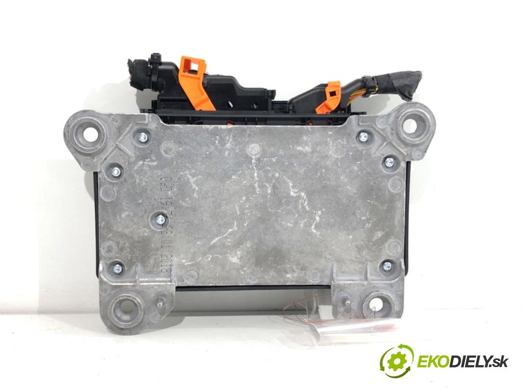 VOLVO V90 II Kombi 2018 110 kW D3 1969 senzor airbag 32221372 (Snímač)