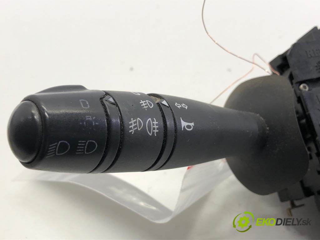 RENAULT TWINGO II liftback 2009 56 kW 1.2 16V (CN0K, CN0V) 1149 Prepínač kombinovaný 8200856010K (Prepínacie páčky pod volantom)