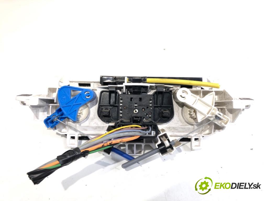 RENAULT TWINGO II liftback 2009 56 kW 1.2 16V (CN0K, CN0V) 1149 Panel ovládania kúrenia 0991283K (Prepínacie páčky pod volantom)