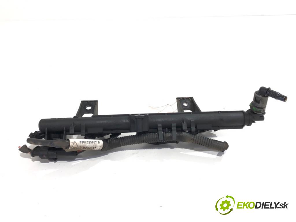 RENAULT TWINGO II liftback 2009 56 kW 1.2 16V (CN0K, CN0V) 1149 Lišta vstrekovacia 8200367230 (Vstrekovacia lišta)