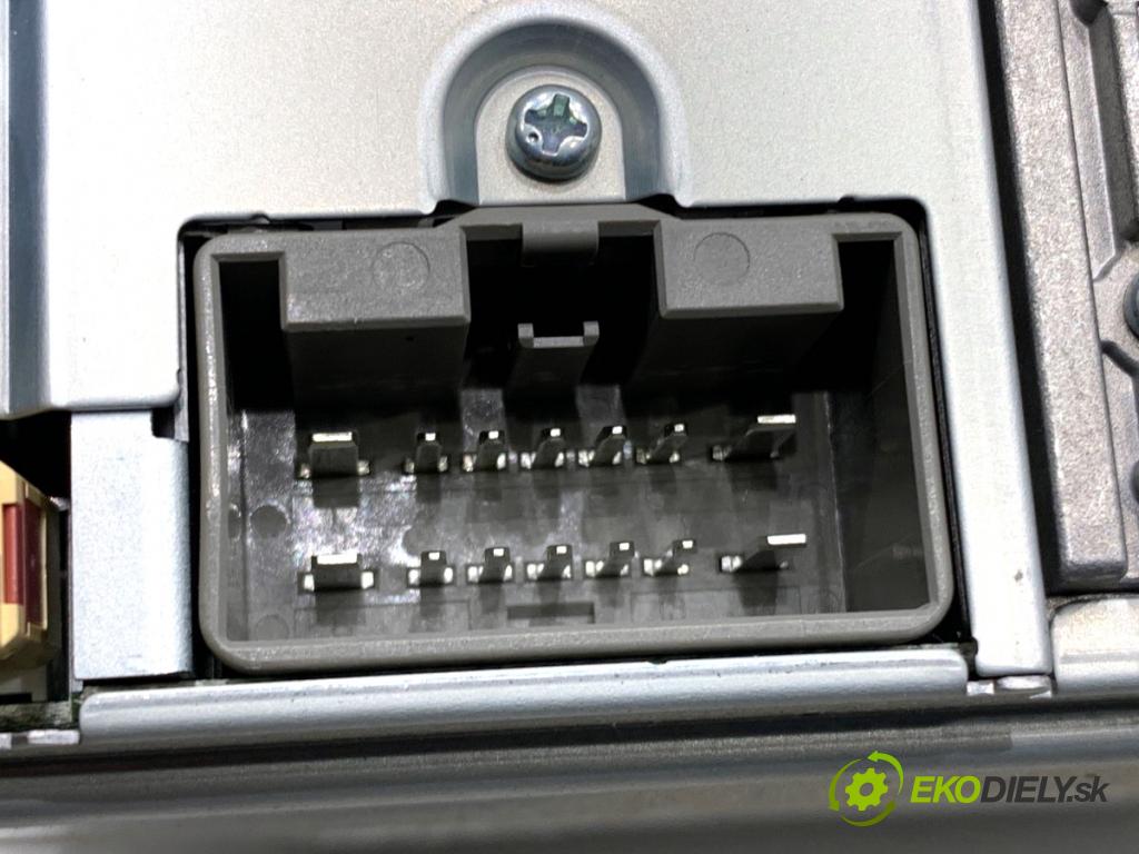 VOLVO V50 Kombi 2010 80 kW 1.6 D 1560 RADIO 31288510 (Audio zariadenie)