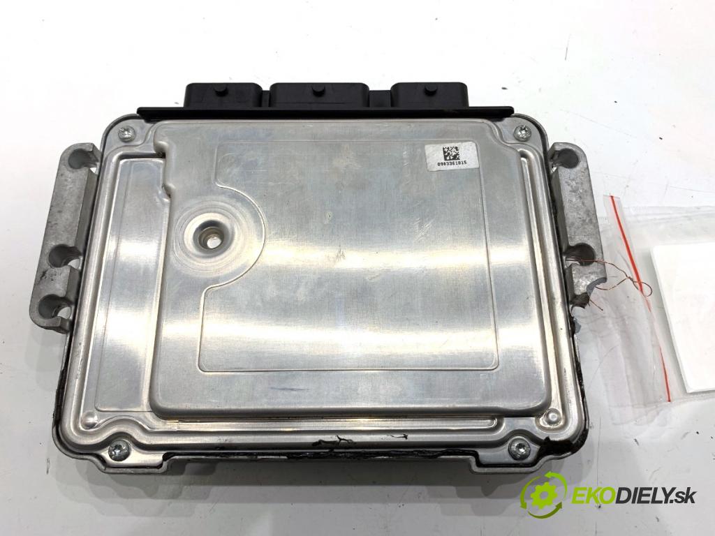 VOLVO V50 Kombi 2010 80 kW 1.6 D 1560 riadiaca jednotka Motor 31272996 (Riadiaca jednotka)