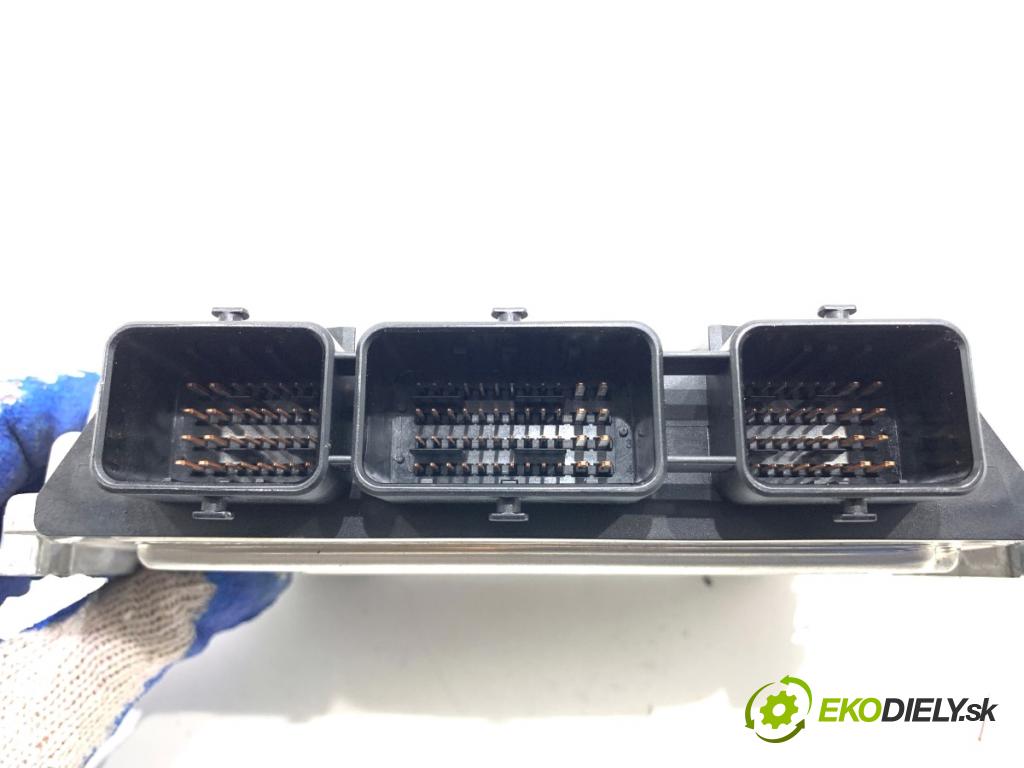 VOLVO V50 Kombi 2010 80 kW 1.6 D 1560 riadiaca jednotka Motor 31272996 (Riadiaca jednotka)