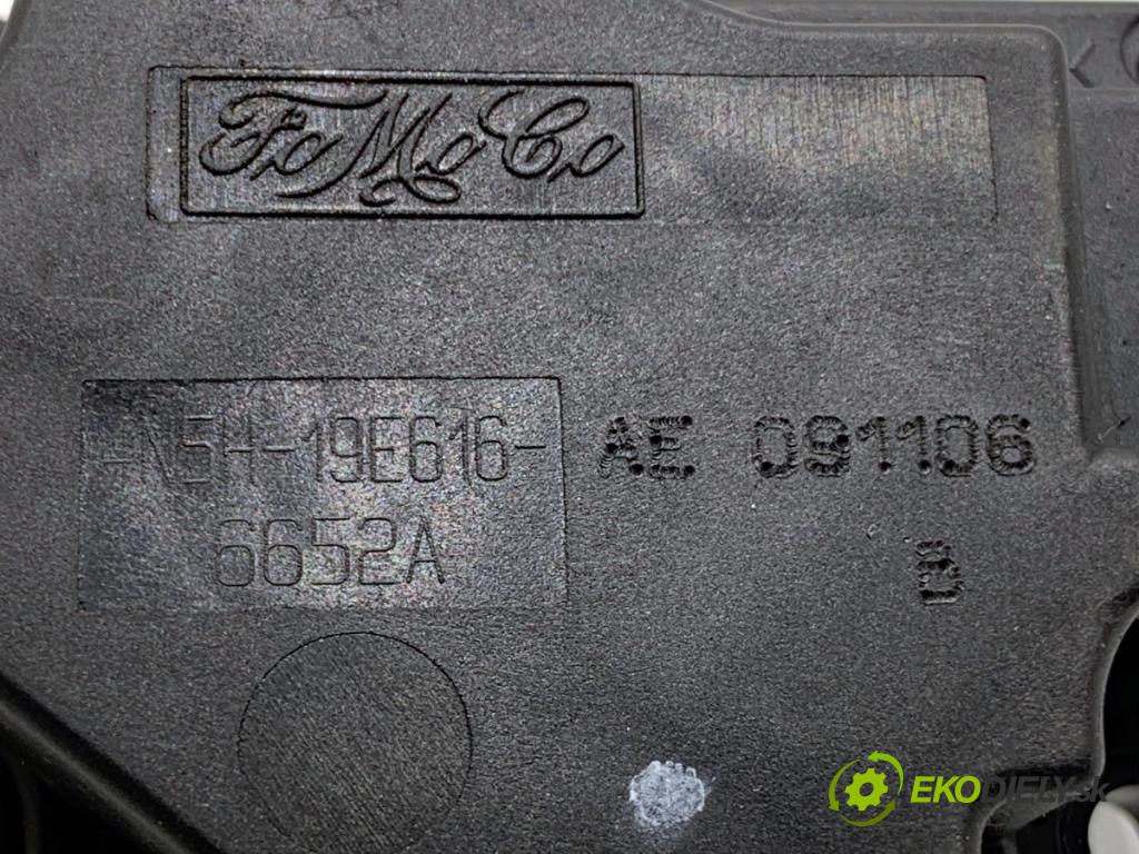 VOLVO V50 Kombi 2010 80 kW 1.6 D 1560 motor topení 4N5H-19E616-AE