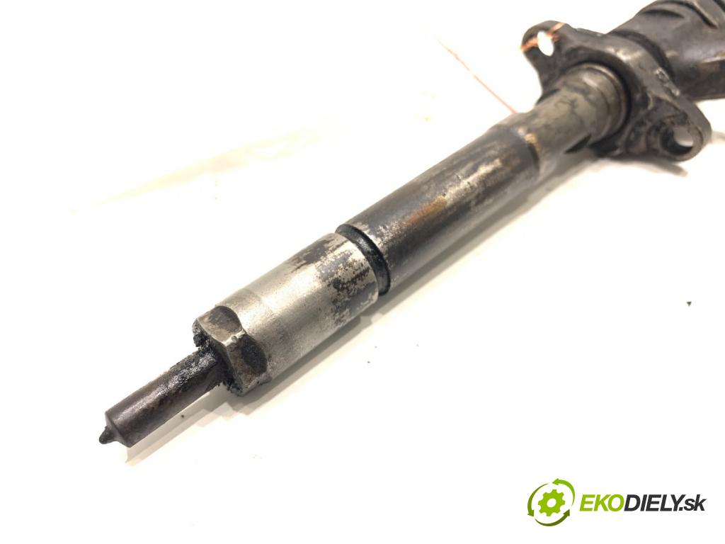 VOLVO V50 Kombi 2010 80 kW 1.6 D 1560 vstrekovač 0445110259 (Vstrekovač paliva)