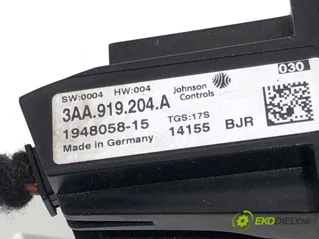 VW PASSAT B7 sedan 2014 103 kW 2.0 TDI 1968 Displej 3AA919204A (Prístrojová doska)