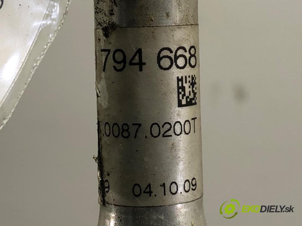 RENAULT TWINGO II liftback 2009 56 kW 1.2 16V (CN0K, CN0V) 1149 rúrka klimatizácie 8200794668 (Rúrka klimatizácie)