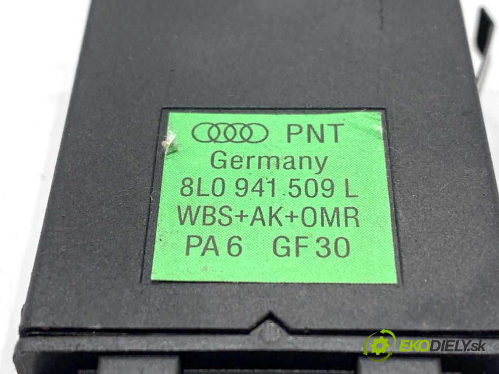 AUDI A3 8L liftback 2000 110 kW 1.8 T 1781 Spínač svetiel výstražných (núdzových) 8L0941509L (Prepínacie páčky pod volantom)