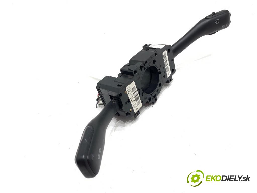 AUDI A3 8L liftback 2000 110 kW 1.8 T 1781 Prepínač kombinovaný 8L0953513G (Prepínacie páčky pod volantom)