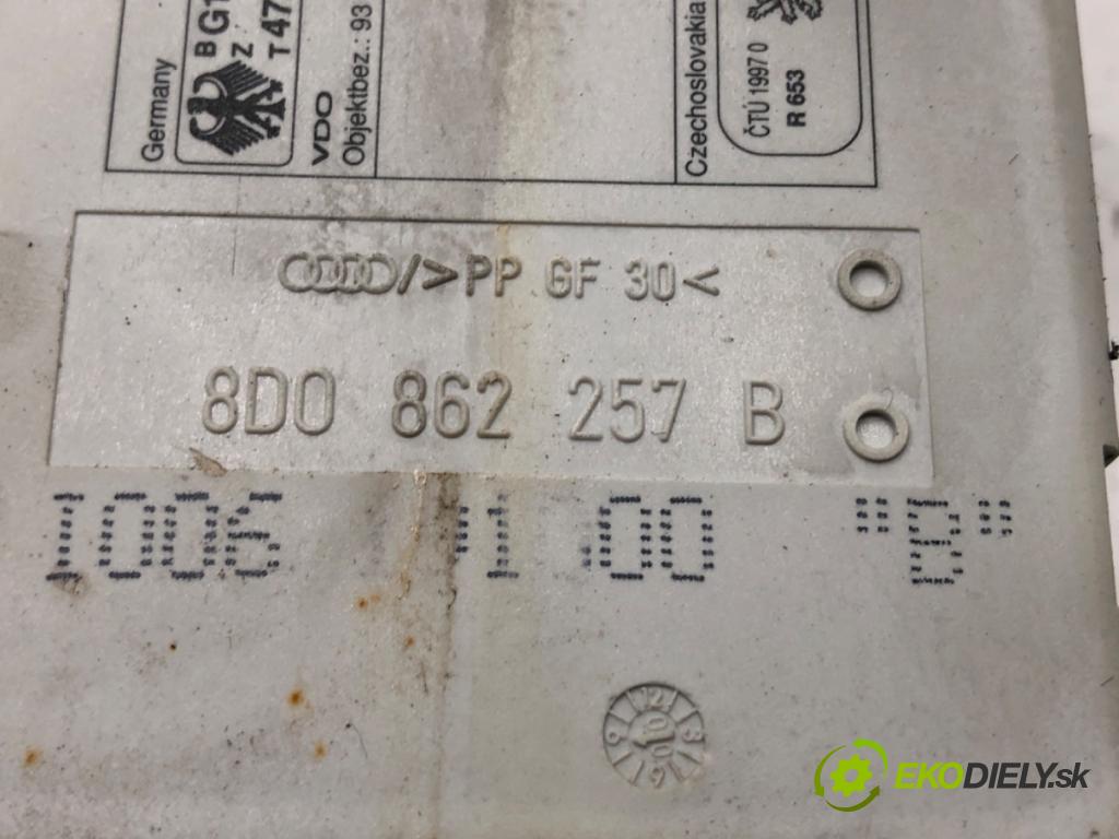 AUDI A3 8L liftback 2000 110 kW 1.8 T 1781 pumpa centrálneho zámku 8D0862257B (Riadiaca jednotka centrálneho zámku)