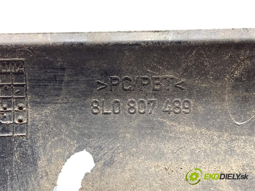 AUDI A3 8L liftback 2000 110 kW 1.8 T 1781 Mriežky nárazníka ľavy predný 8L0807489