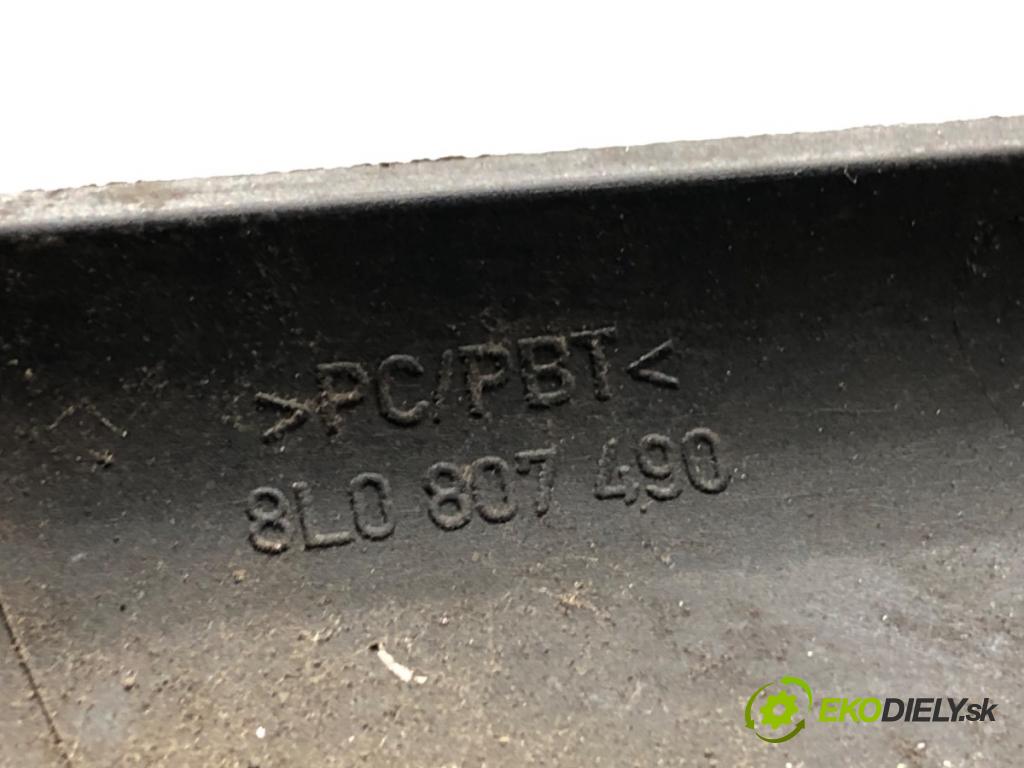 AUDI A3 8L liftback 2000 110 kW 1.8 T 1781 Mriežky nárazníka pravy predný 8L0807490
