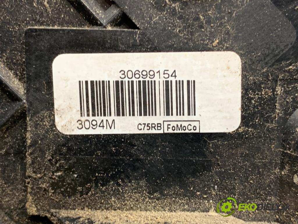 VOLVO V50 Kombi 2004 100 kW 2.0 D 1998 zámok dveře levý přední část 30699154