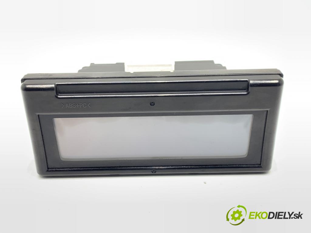 VOLVO V50 Kombi 2004 100 kW 2.0 D 1998 Dislpej 8696495 (Prístrojová doska)