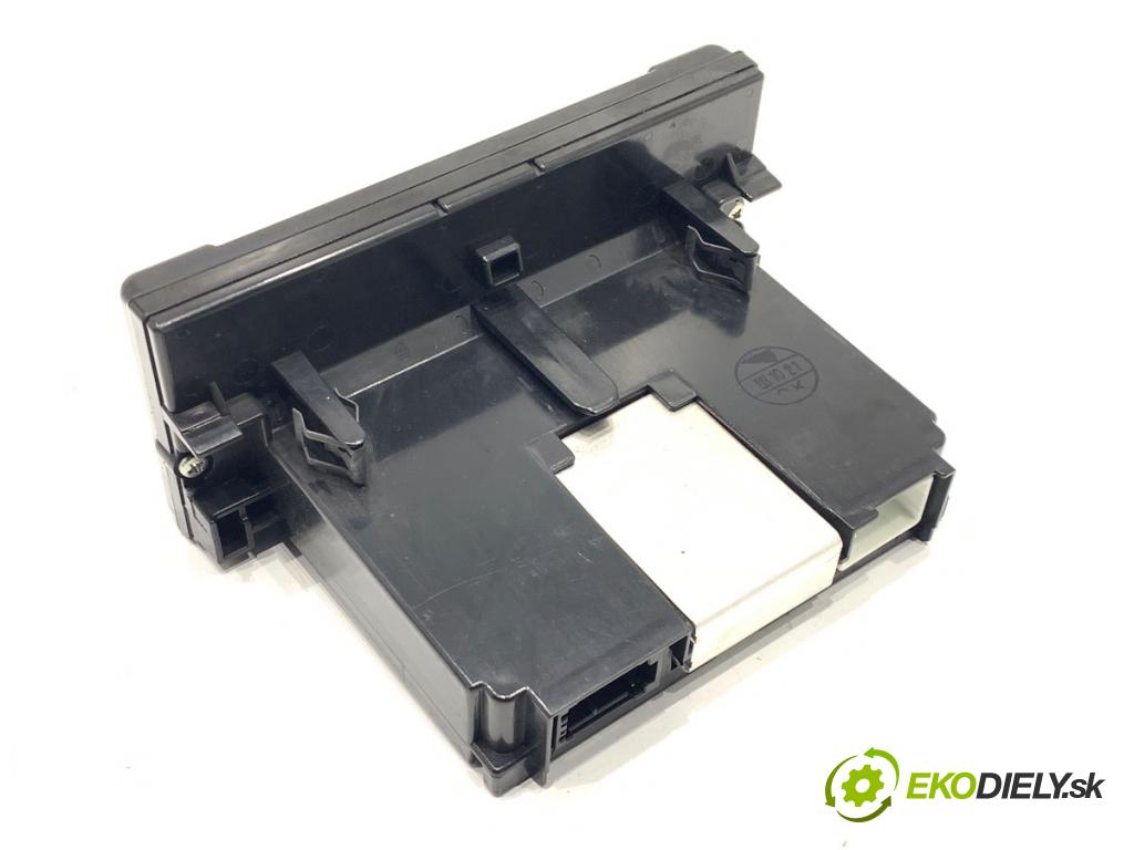 VOLVO V50 Kombi 2004 100 kW 2.0 D 1998 Dislpej 8696495 (Prístrojová doska)