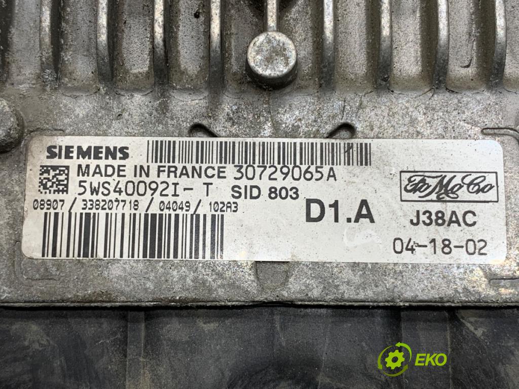 VOLVO V50 Kombi 2004 100 kW 2.0 D 1998 riadiaca jednotka Motor 30729065A (Riadiaca jednotka)