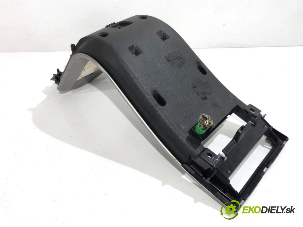 VOLVO V50 Kombi 2004 100 kW 2.0 D 1998 Panel ovládania kúrenia  (Prepínacie páčky pod volantom)