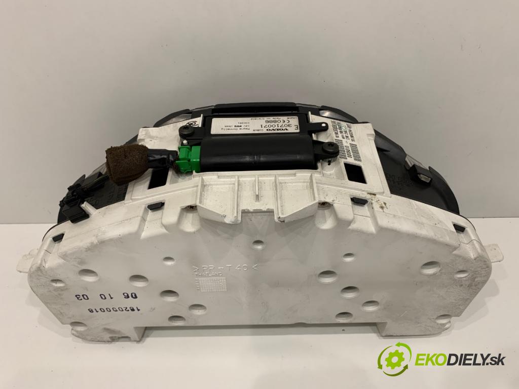 VOLVO V50 Kombi 2004 100 kW 2.0 D 1998 Prístrojovka 30710071 (Prístrojová doska)